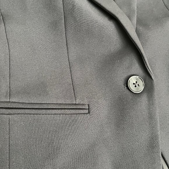 NWT Express Editor One Button 24" Blazer, Black, Size 0 - Picture 4 of 6